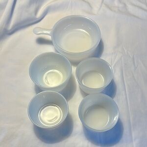 Vintage Milk Glass Glass Little Bowl Set